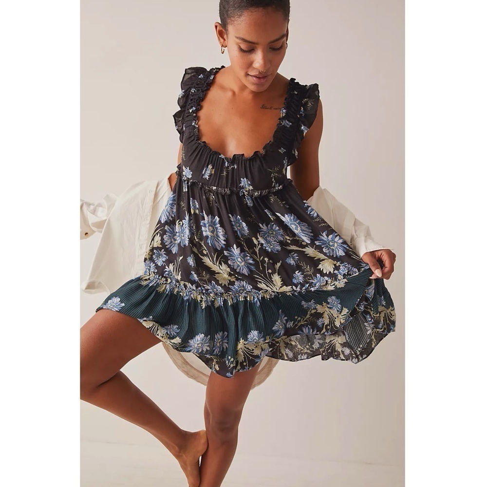 Free People X Intimately FP Bali Wild Daisy Slip in Black Combo Size XS